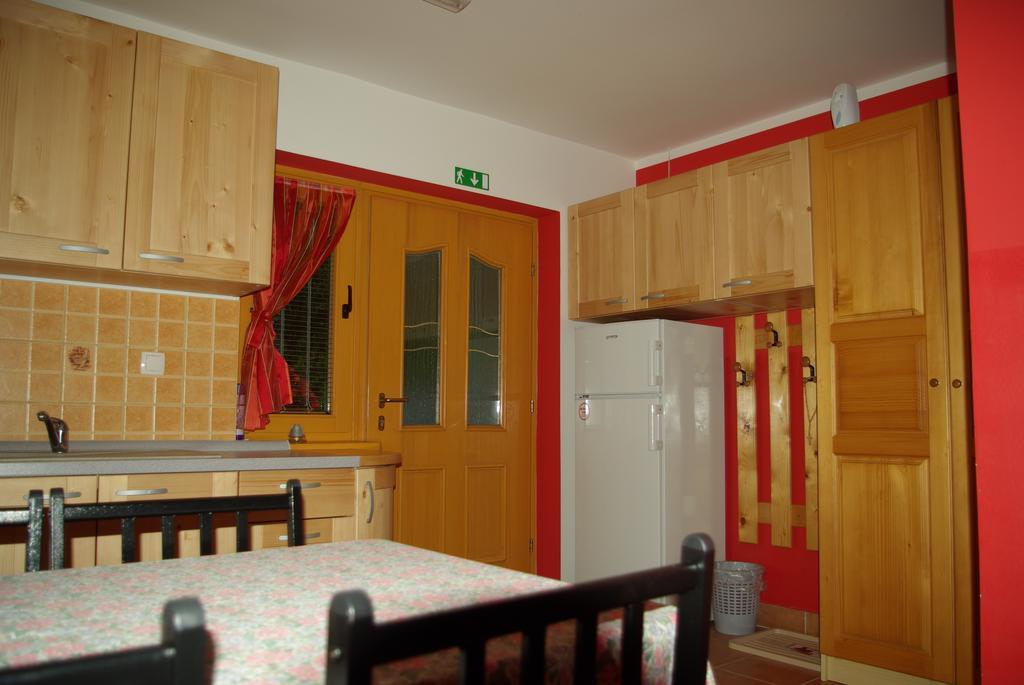 Apartment Beli Zajec Mozirje Eksteriør billede